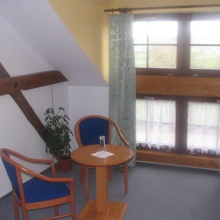 Hradec Králové 斯梅坦努斯塔特科宾馆酒店 外观 照片