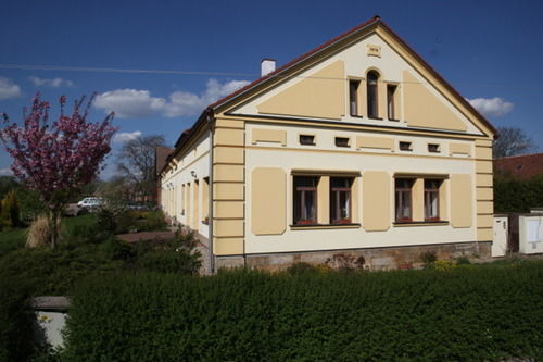 Hradec Králové 斯梅坦努斯塔特科宾馆酒店 外观 照片